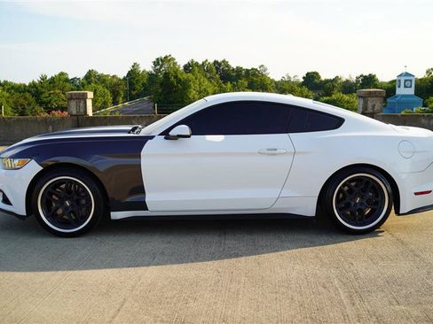 Used 2015 Ford Mustang Coupe RWD image 2