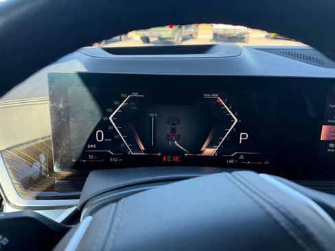 Used 2023 BMW X7 xDrive40i image 8