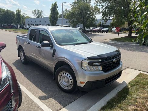 Used 2022 Ford Maverick XL FWD image 2