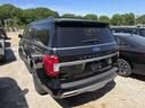 Used 2024 Ford Expedition Max XLT AWD/4WD image 4