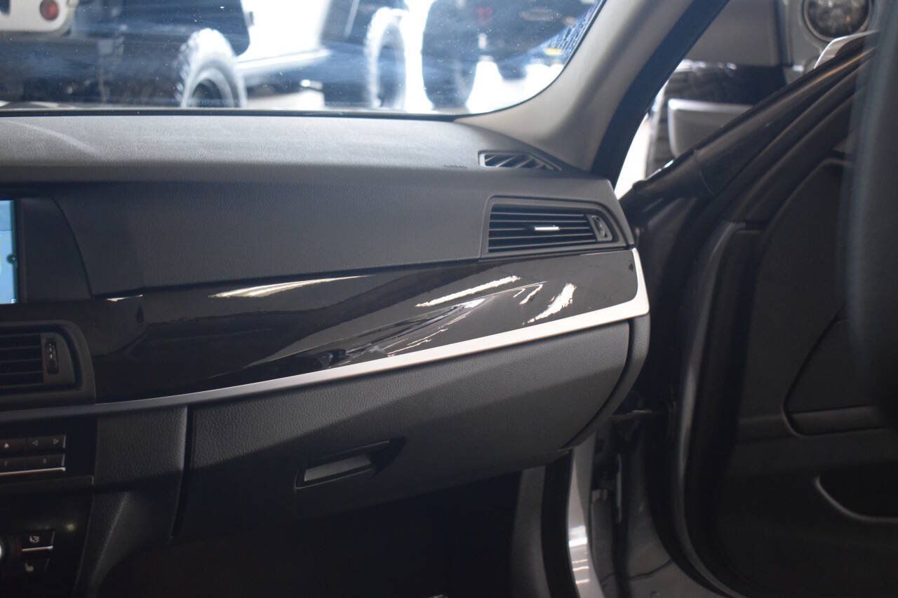 Used 2012 BMW 528i Sedan RWD image 47