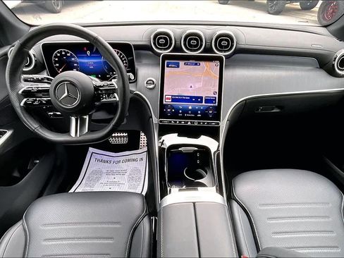 Used 2025 Mercedes-Benz GLC 350e 4MATIC image 15