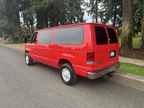 Used 2006 Ford E-350 and Econoline 350 XLT RWD image 3