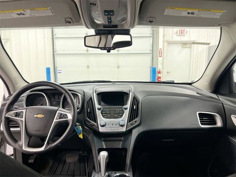 Used 2015 Chevrolet Equinox LT image 10