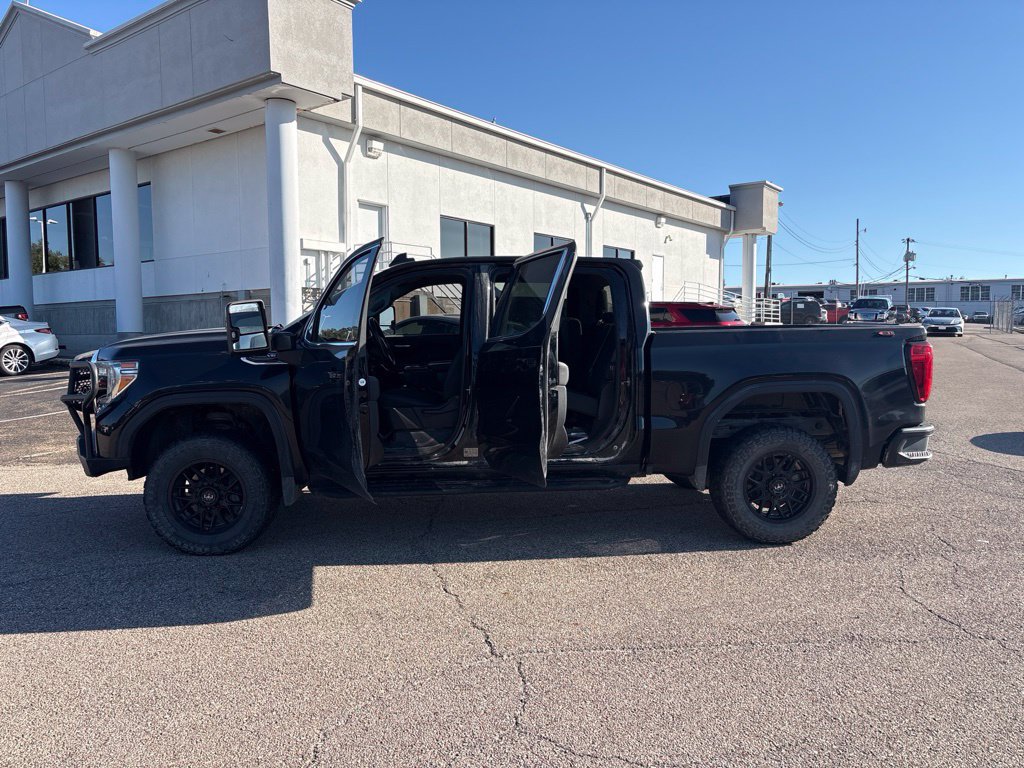 Used 2019 GMC Sierra 1500 SLE w/ X31 Off-Road Package AWD/4WD image 4