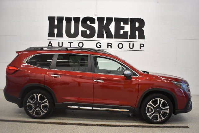 Used 2023 Subaru Ascent Touring w/ Popular Package #2A AWD/4WD image 2