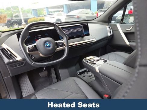 Used 2023 BMW iX xDrive50 AWD/4WD image 9