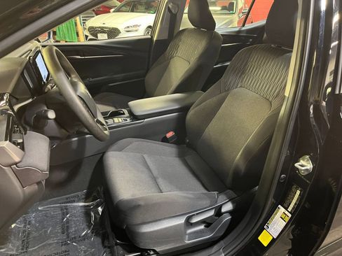 Used 2025 Toyota Camry LE image 35