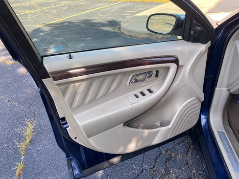 Used 2012 Ford Taurus Limited image 11