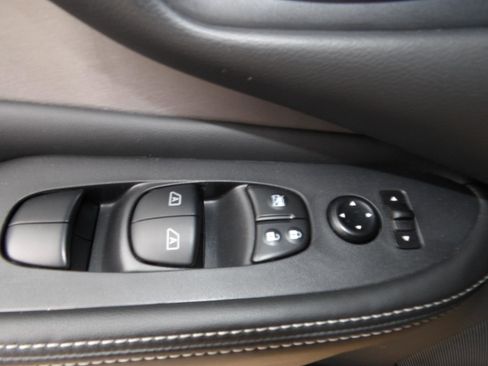 Certified 2023 Nissan Murano SV w/ SV Midnight Edition Package image 24