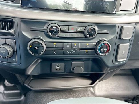 Used 2025 Ford F150 XL AWD/4WD image 19