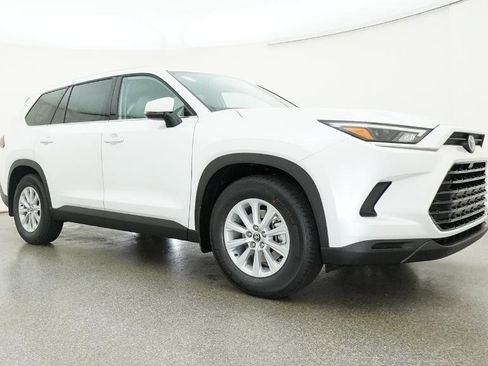 New 2026 Toyota Grand Highlander AWD Hybrid image 9