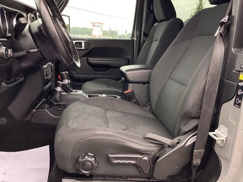 Used 2020 Jeep Wrangler Sport AWD/4WD image 14