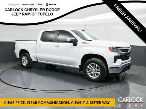 Used 2024 Chevrolet Silverado 1500 LT w/ Z71 Off-Road Package image 5