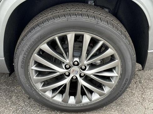 New 2026 Buick Enclave Avenir w/ Super Cruise Package AWD/4WD image 32