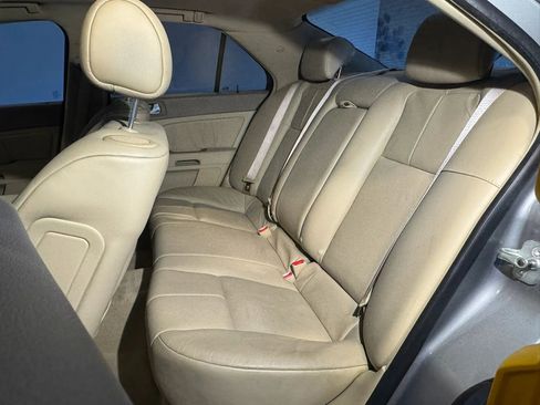 Used 2005 Cadillac STS V8 w/ Preferred Equipment Group RWD image 25