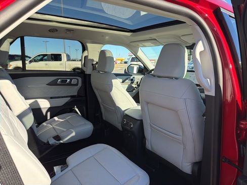 New 2026 Ford Explorer Platinum w/ LUX Leather Package image 19