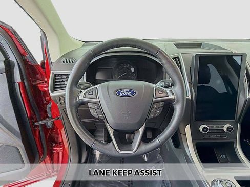 Used 2024 Ford Edge SEL w/ Sport Appearance Package AWD/4WD image 3