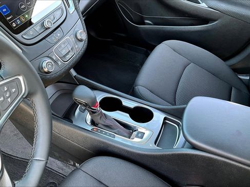 New 2025 Chevrolet Malibu RS image 8