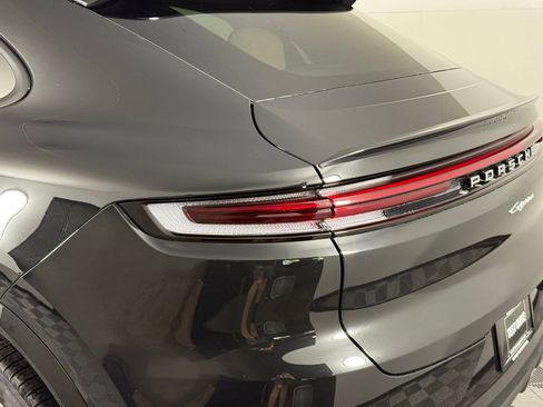 New 2025 Porsche Cayenne Coupe image 17