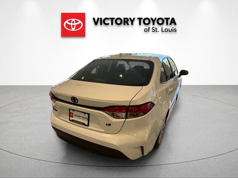 Used 2024 Toyota Corolla LE FWD image 3