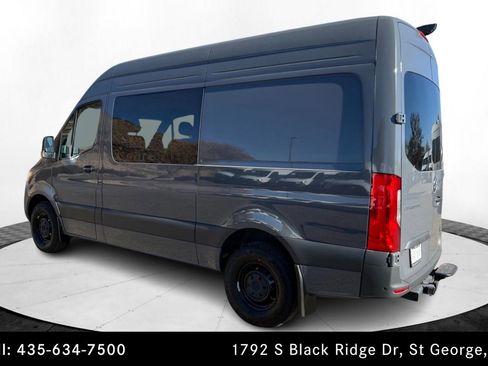 Used 2025 Mercedes-Benz Sprinter 2500 image 3