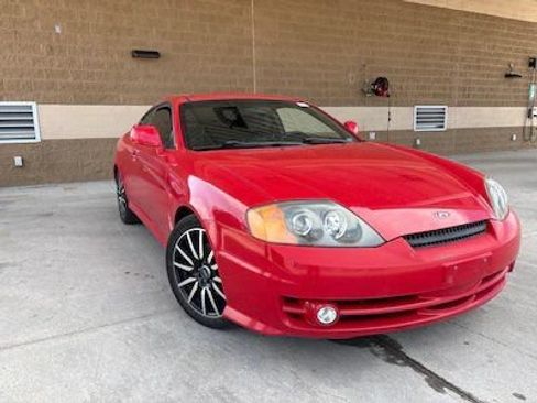 Used 2004 Hyundai Tiburon GT FWD image 1