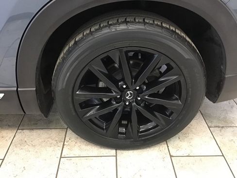 Used 2023 MAZDA CX-9 Carbon Edition image 9