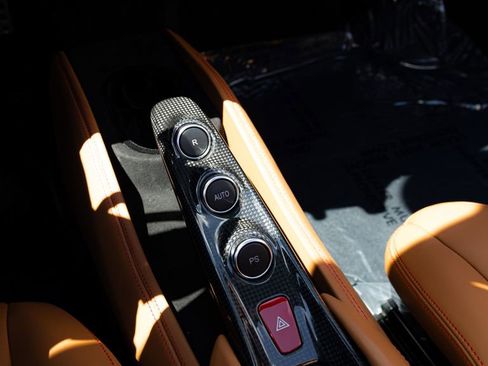 Used 2023 Ferrari F8 Tributo RWD image 4