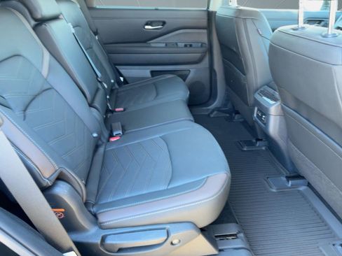 New 2025 Nissan Pathfinder Platinum w/ Cargo Package image 30