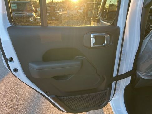 New 2026 Jeep Gladiator Sport image 16