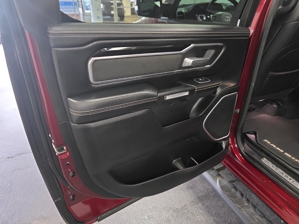 Used 2020 RAM 1500 Laramie w/ Sport Appearance Package AWD/4WD image 28