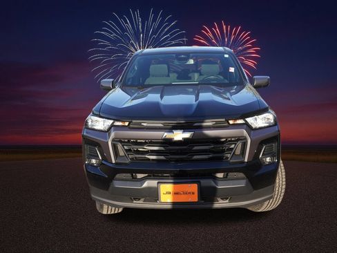 Certified 2023 Chevrolet Colorado LT w/ LT Convenience Package II AWD/4WD image 12