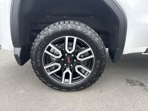Certified 2023 GMC Sierra 1500 AT4 w/ AT4 Premium Package image 31