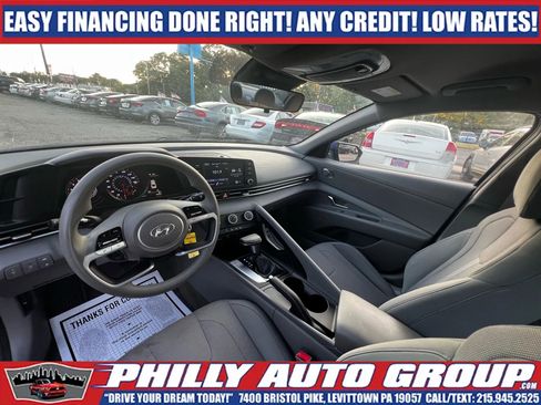 Used 2021 Hyundai Elantra SE FWD image 11