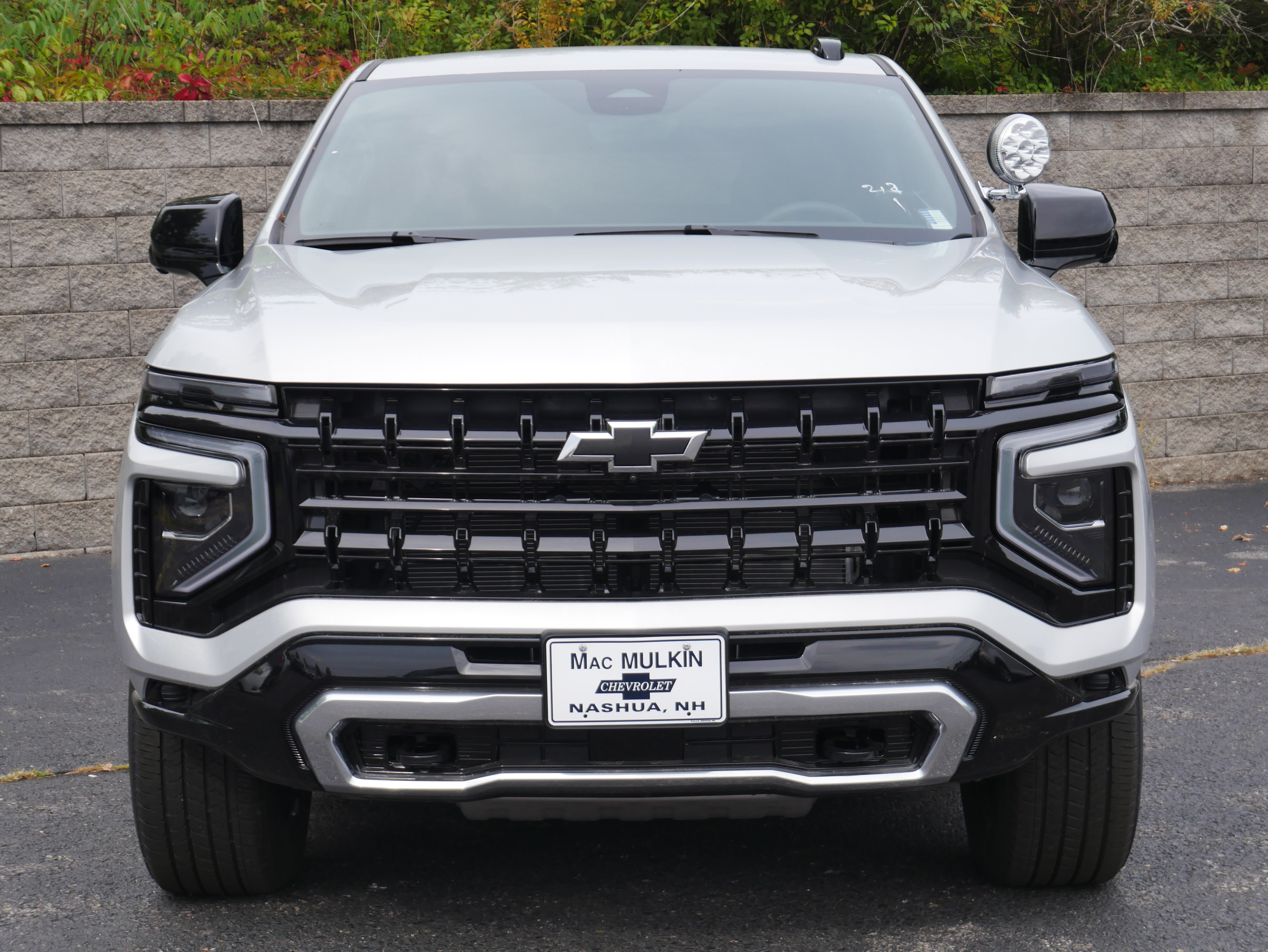 New 2025 Chevrolet Tahoe 4WD w/ 1FL Safety Package image 2