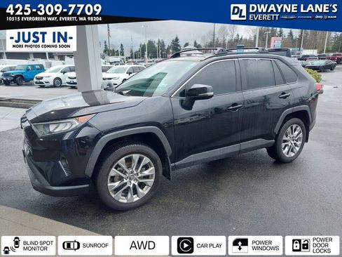 Used 2021 Toyota RAV4 XLE Premium image 1