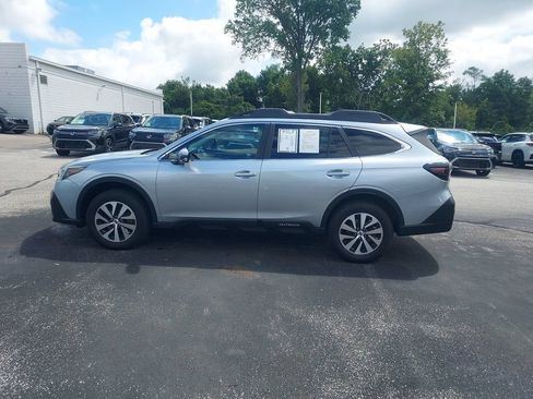Used 2021 Subaru Outback Premium AWD/4WD image 4