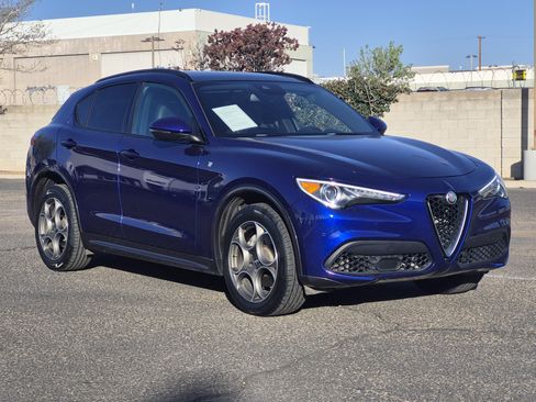 Used 2022 Alfa Romeo Stelvio Ti w/ Active Assist Plus Package AWD/4WD image 3