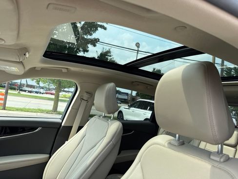 Used 2023 Lincoln Nautilus Reserve AWD/4WD image 11