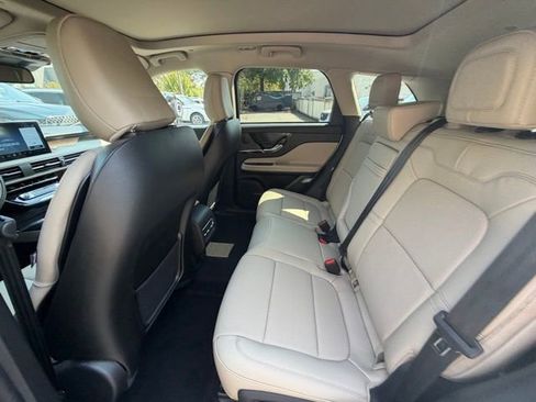 New 2025 Lincoln Corsair Grand Touring image 14