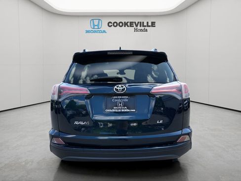 Used 2017 Toyota RAV4 LE FWD image 5