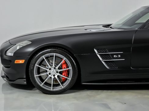 Used 2012 Mercedes-Benz SLS AMG Coupe image 7