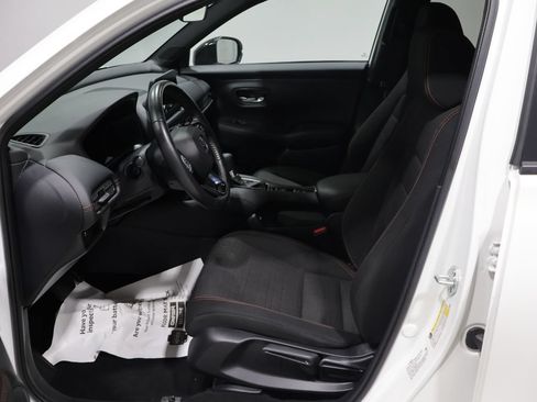 Used 2023 Honda HR-V Sport image 10
