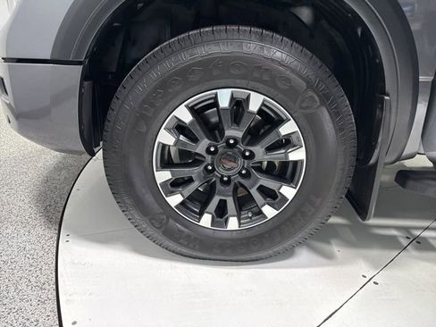Used 2021 Nissan Titan PRO-4X w/ Pro-4x Convenience Package image 7