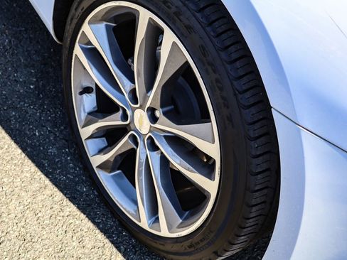 Used 2022 Chevrolet Malibu LT image 41