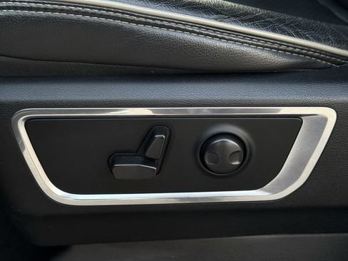 Used 2024 RAM 1500 Laramie image 27