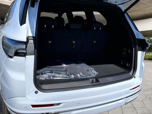 New 2026 Buick Enclave Avenir w/ Super Cruise Package AWD/4WD image 5