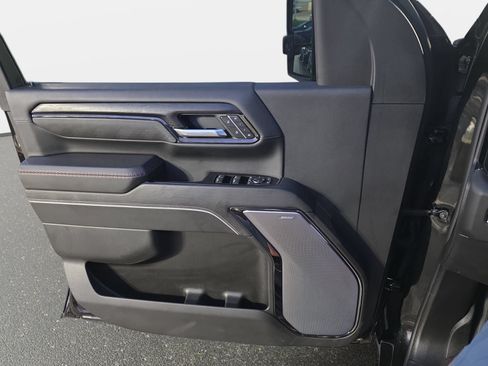 Used 2026 GMC Sierra 2500 AT4X AWD/4WD image 25