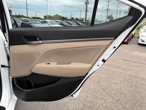 Used 2017 Hyundai Elantra Value Edition FWD image 30